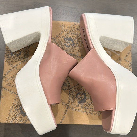 FREE PEOPLE 'Zoe' Platform Slide Sandal in Pink Size 9/40 - Picture 6 of 8